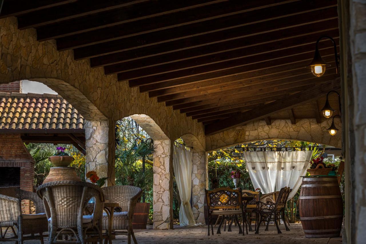 La Perla Nera B&B Nissoria Ngoại thất bức ảnh